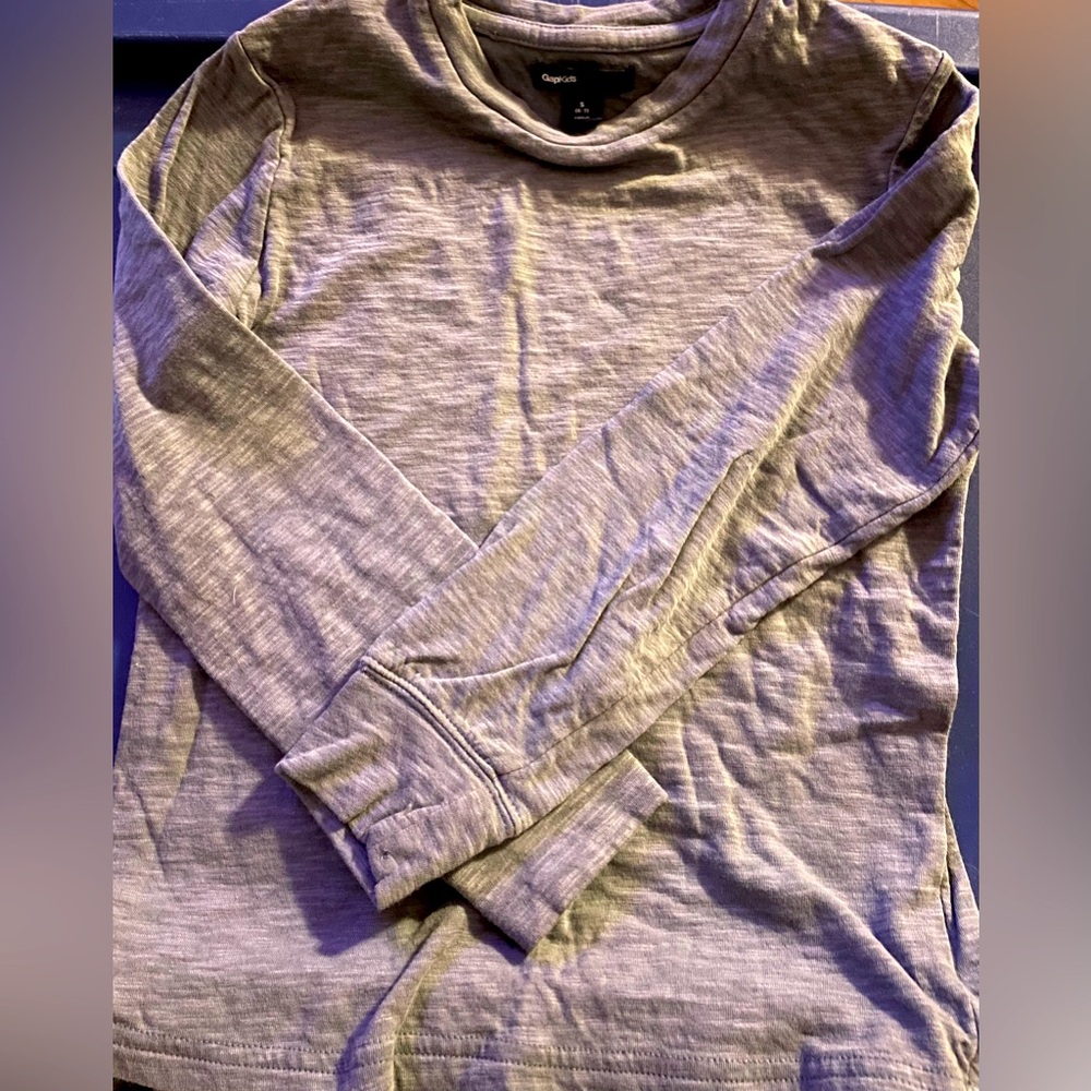 GAP Kids Boy’s long sleeve shirt- Size: Small, Gray